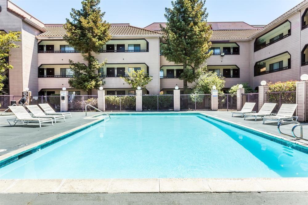 Country Inn & Suites By Radisson, Vallejo Napa Valley, Ca Esterno foto
