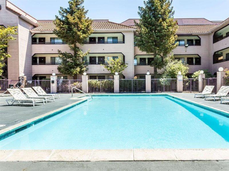Country Inn & Suites By Radisson, Vallejo Napa Valley, Ca Esterno foto