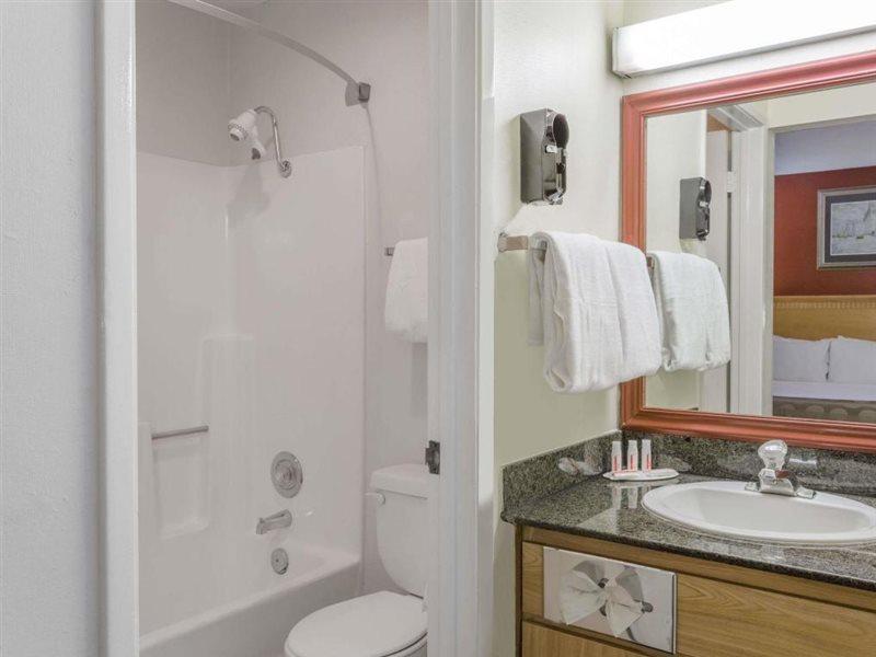Country Inn & Suites By Radisson, Vallejo Napa Valley, Ca Esterno foto