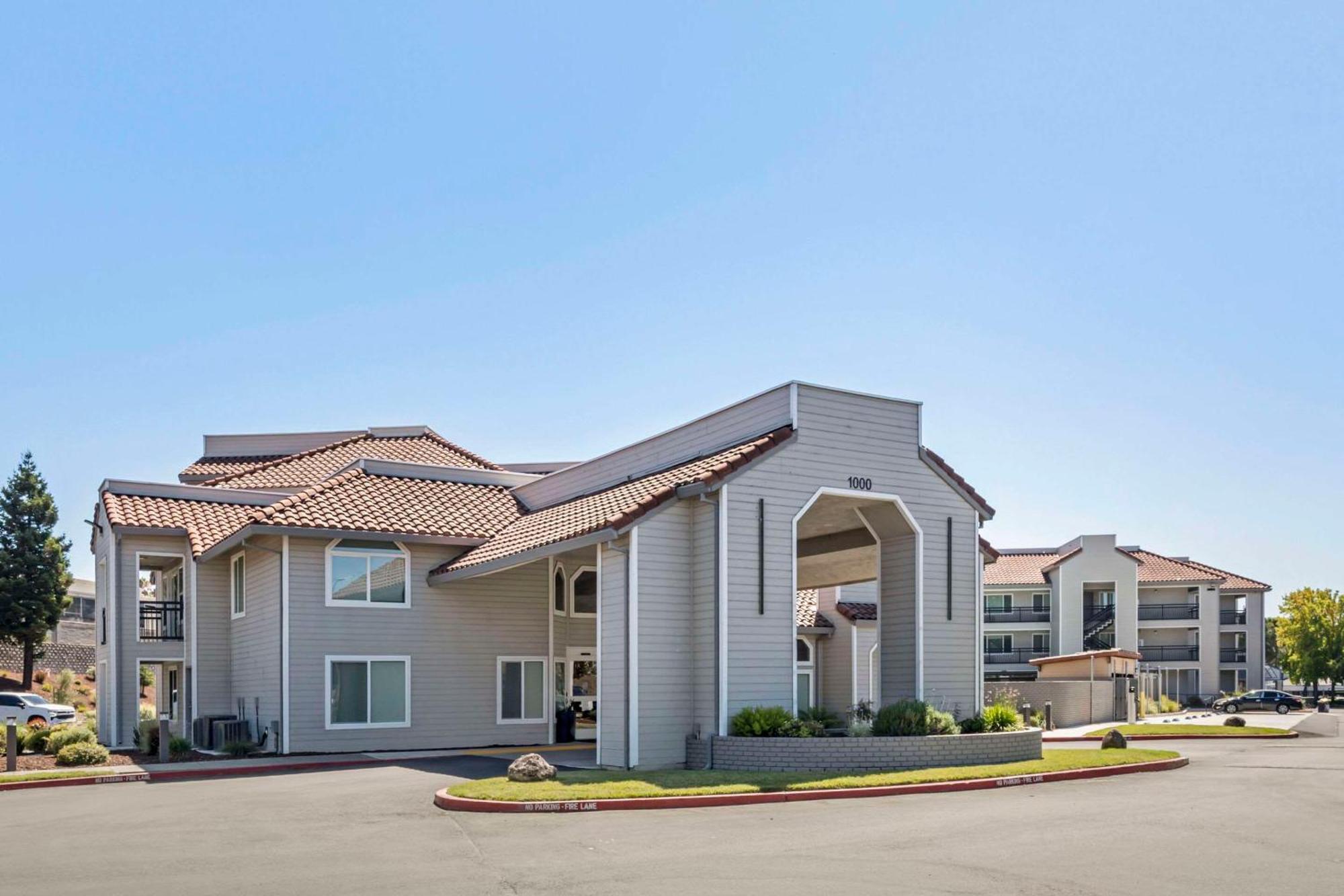 Country Inn & Suites By Radisson, Vallejo Napa Valley, Ca Esterno foto